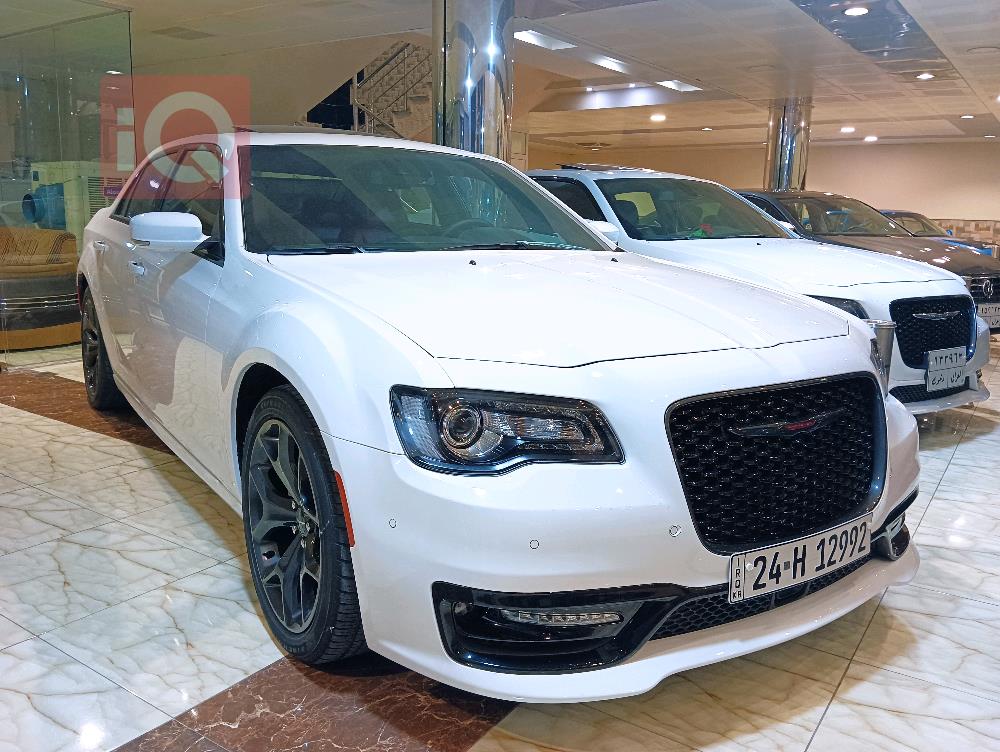 كرايسلر 300